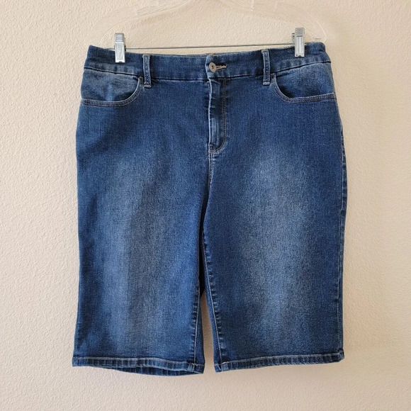 Chicos Bermuda Jean Shorts Womans Size M 1.5 Blue Medium Wash - Picture 1 of 11